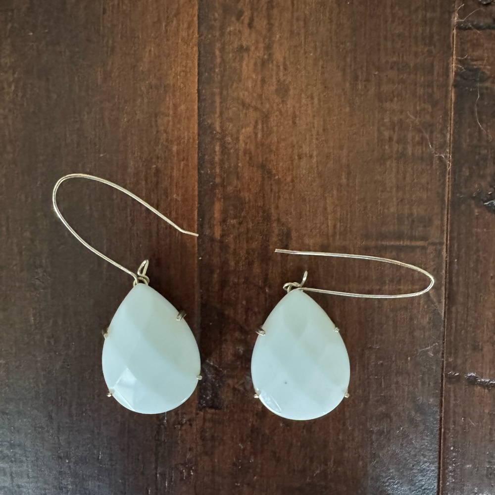 Kendra Scott - Allison White Pearl Teardrop earrings